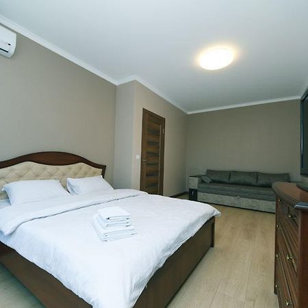 Софии Русовой 7, 13 Kyiv Exterior photo